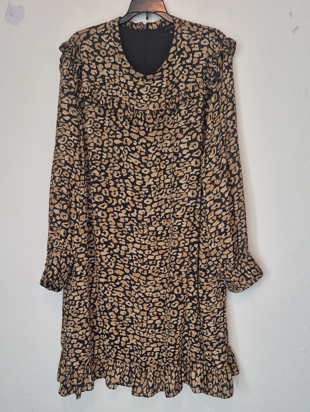Who What Wear Black and Tan Leopard-Print Ruffle Long-Sleeve Dress
